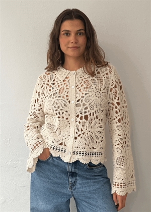 Arianna cardigan Offwhite Boii Studios 